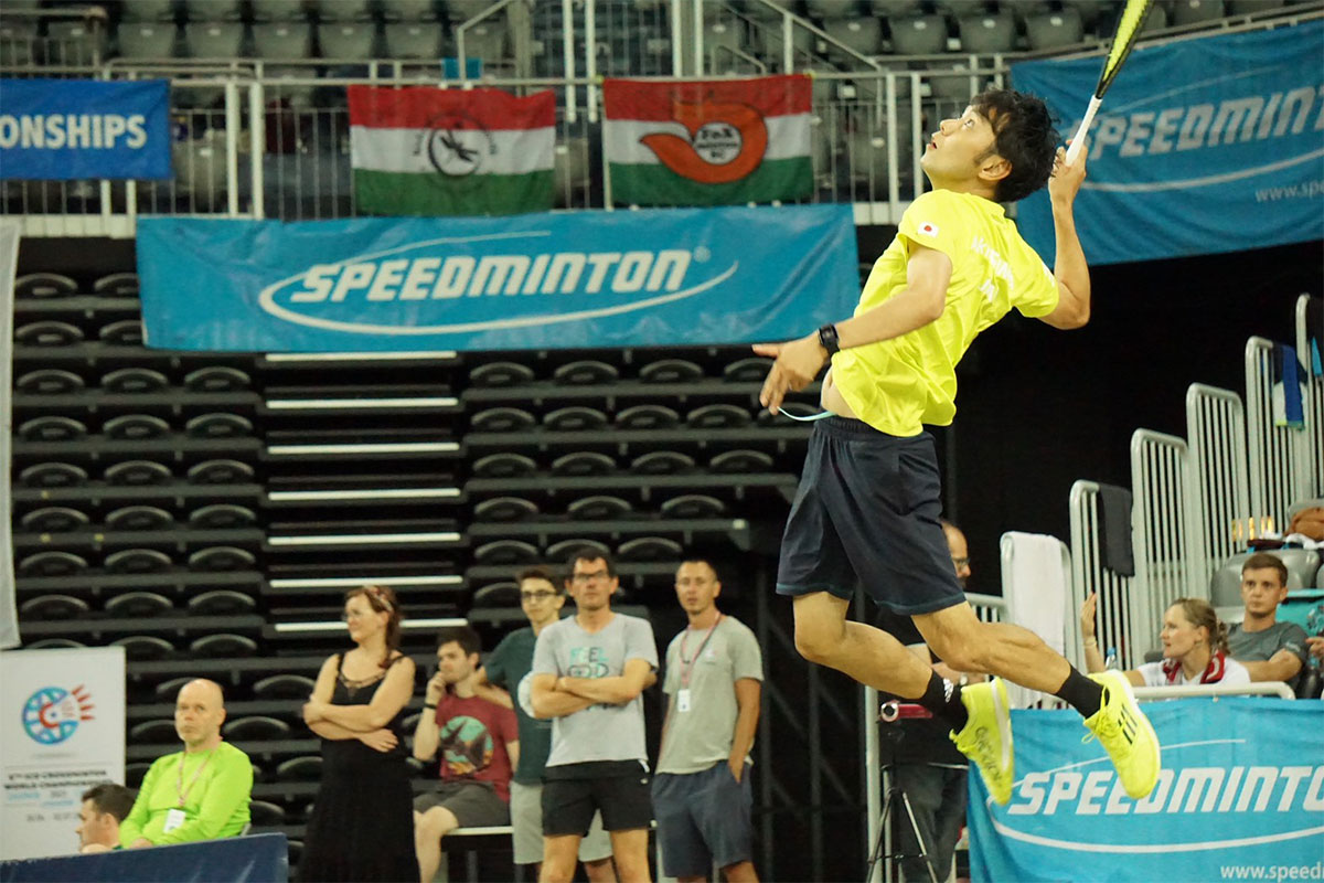 クロスミントン